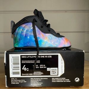 *NEW* Nike Little Posite - Size 4C